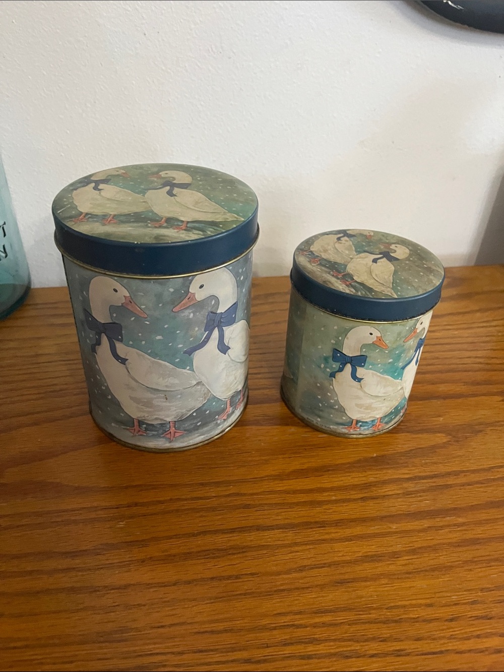 Vintage country geese Goose Holiday Tin Canisters - Blue & White